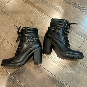 Guess boots size 9